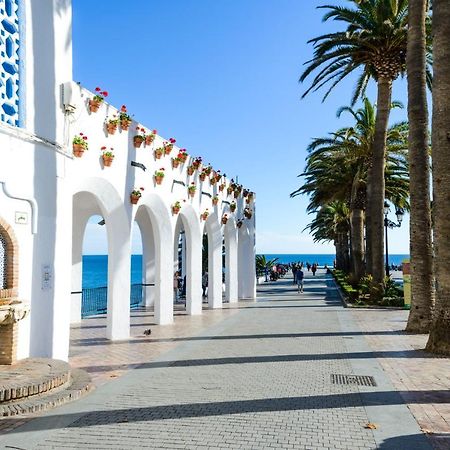 Nerja Apartamento Centro Ngoại thất bức ảnh